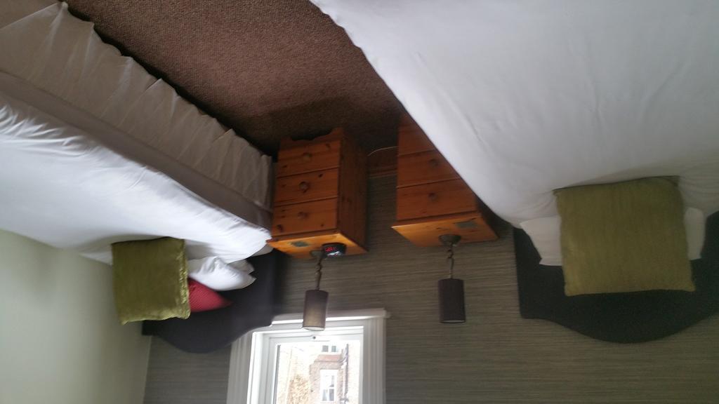 يورك Warrens Guest House الغرفة الصورة